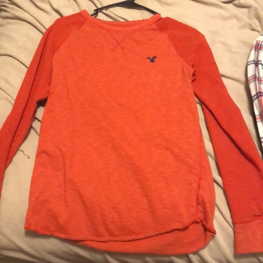 Small Thermal Classic fit American Eagle lg sleeve